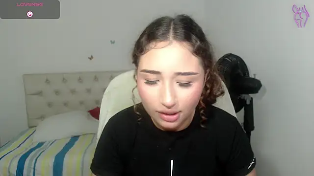 sasha 17  online show from November 25, 2025, 4:51 pm