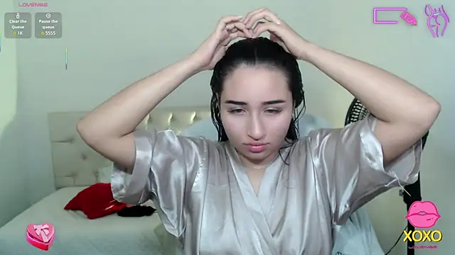 sasha 17  online show from October 16, 2025, 2:31 am