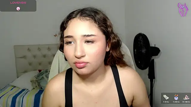 sasha 17  online show from November 26, 2025, 3:34 pm