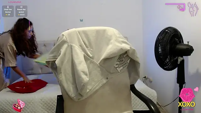 sasha 17  online show from October 15, 2025, 1:30 pm