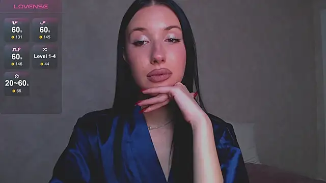 Isabela Fontanaa online show from September 29, 2025, 12:44 pm