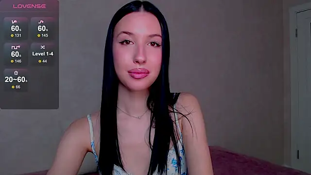 Isabela Fontanaa online show from October 4, 2025, 12:17 pm