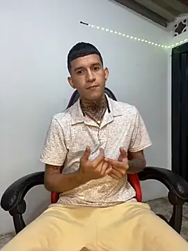 Snapshot of dilan_abraham12 chatting on November 5, 2025, 8:28 am dilan abraham12 online show from November 5, 2025, 8:28 am