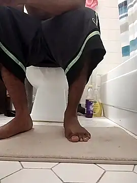 moneybaggtj online show from October 17, 2025, 3:25 pm