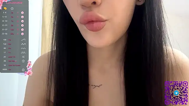 AuraJefcoat online show from February 18, 2026, 4:03 pm