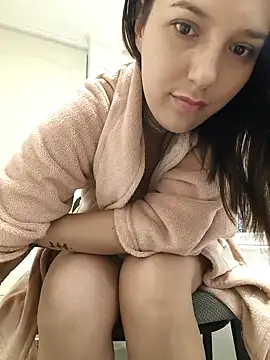 Sakura 2000 online show from October 18, 2025, 10:45 pm