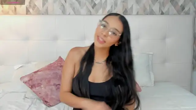 Snapshot of Roseaurora chatting on July 9, 2026, 10:59 am Roseaurora online show from July 9, 2026, 10:59 am