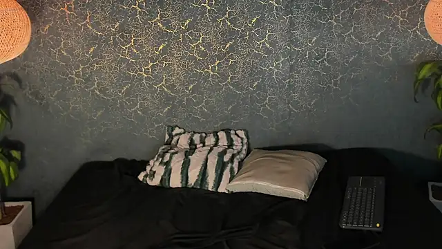 zorre  online show from October 11, 2025, 6:09 pm