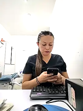 Madisson-04  online show from October 30, 2025, 7:33 pm