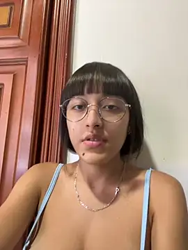 Snapshot of melodywinxxx chatting on October 1, 2025, 8:46 pm melodywinxxx online show from October 1, 2025, 8:46 pm