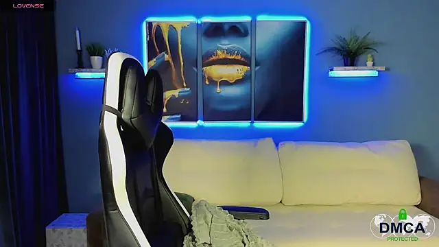 Roxy foxi online show from November 16, 2025, 1:10 am