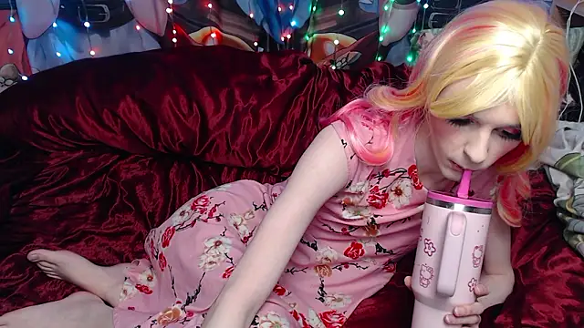 Snapshot of yutachka chatting on February 18, 2026, 9:33 pm yutachka online show from February 18, 2026, 9:33 pm