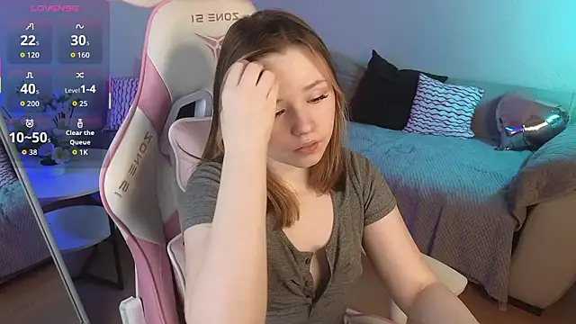 Snapshot of Sweetie_Hope chatting on February 15, 2026, 4:39 pm Sweetie Hope online show from February 15, 2026, 4:39 pm