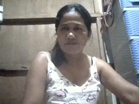Snapshot of hotmama_063 chatting on June 15, 2026, 11:32 am hotmama 063 online show from June 15, 2026, 11:32 am