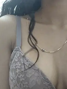 Snapshot of Aidakhan1212 chatting on October 28, 2025, 11:20 am Aidakhan1212 online show from October 28, 2025, 11:20 am