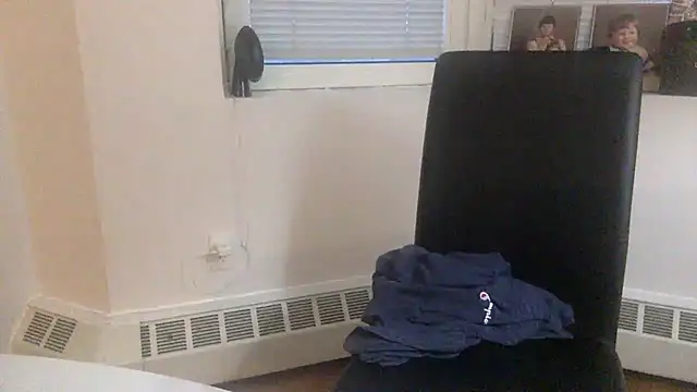 edger4lif3 online show from October 31, 2025, 9:32 pm