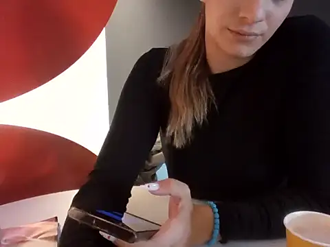 Snapshot of Luna_Fox09 chatting on September 13, 2025, 8:36 am Luna Fox09 online show from September 13, 2025, 8:36 am