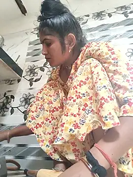 LUCKY cut online show from April 22, 2026, 3:02 am