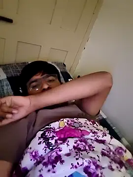 RotundHeadway online show from November 13, 2025, 4:44 pm