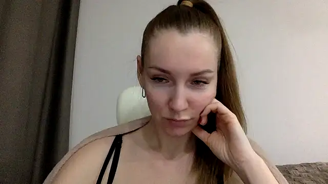 Snapshot of Varnyx chatting on January 31, 2026, 7:23 pm Varnyx online show from January 31, 2026, 7:23 pm