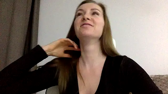 Snapshot of Varnyx chatting on January 17, 2026, 8:34 pm Varnyx online show from January 17, 2026, 8:34 pm
