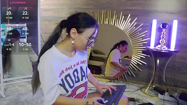 IsabellaLuxx online show from October 14, 2025, 8:09 pm