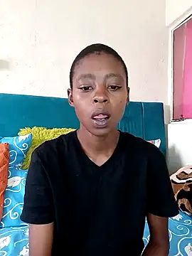 SweetSlenderChoc online show from April 12, 2026, 11:13 am