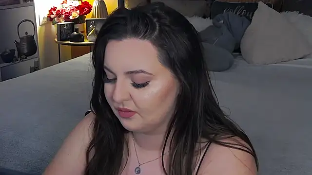 Mia Swano online show from November 29, 2025, 12:55 am