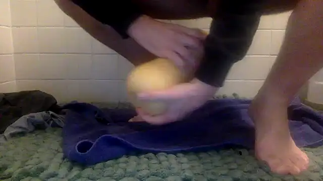 fisthole1882 online show from October 25, 2025, 11:42 am