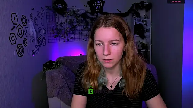 Snapshot of benny_duglas chatting on October 25, 2025, 11:20 am benny duglas online show from October 25, 2025, 11:20 am