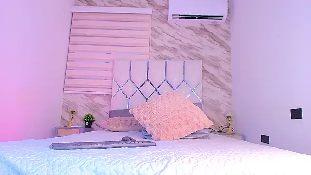 collet 1 online show from February 18, 2026, 12:01 pm