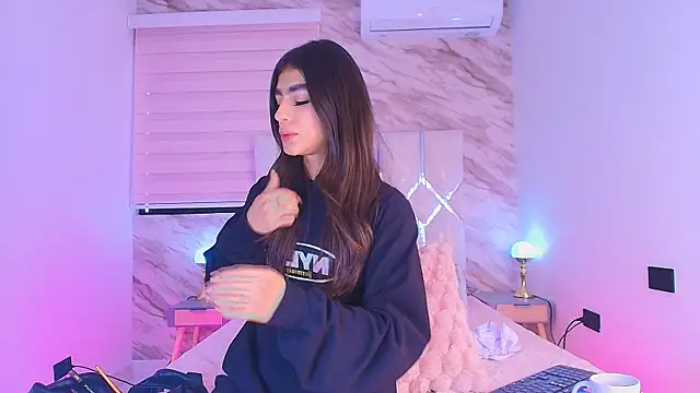 collet 1 online show from November 13, 2025, 11:58 am