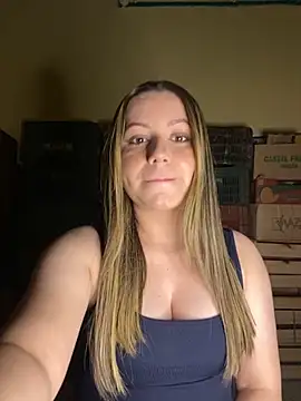 Snapshot of Model930 chatting on October 2, 2025, 5:05 pm Model930 online show from October 2, 2025, 5:05 pm