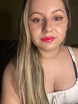 Snapshot of Model930 chatting on September 25, 2025, 6:36 pm Model930 online show from September 25, 2025, 6:36 pm
