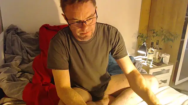 EdelHolz91 online show from February 23, 2026, 2:39 pm