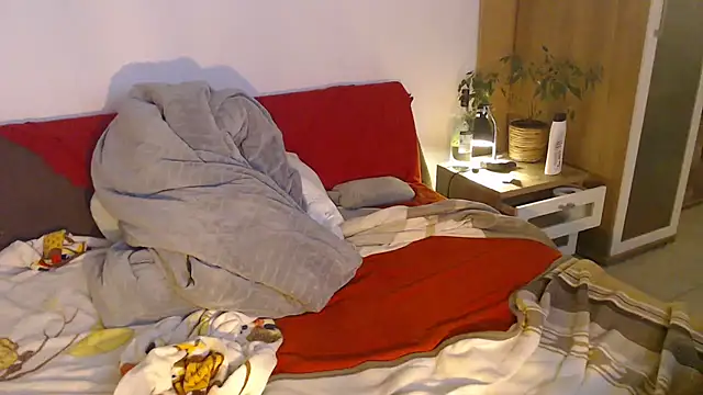 EdelHolz91 online show from February 19, 2026, 4:15 pm