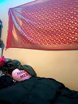 Snapshot of venusluvxoxo chatting on November 11, 2025, 5:02 am venusluvxoxo online show from November 11, 2025, 5:02 am