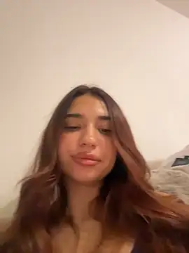 ItalianGirl online show from November 21, 2025, 5:34 pm