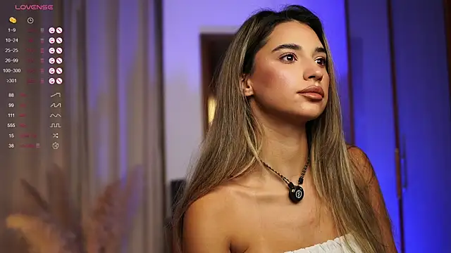 Snapshot of ItalianGirl chatting on October 7, 2025, 7:48 pm ItalianGirl online show from October 7, 2025, 7:48 pm