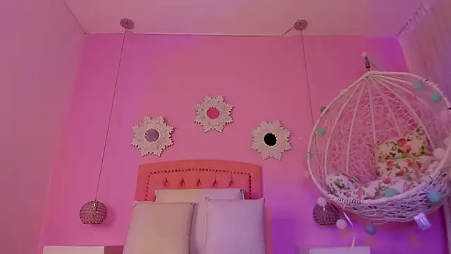 CannelaSmith online show from October 14, 2025, 6:08 pm