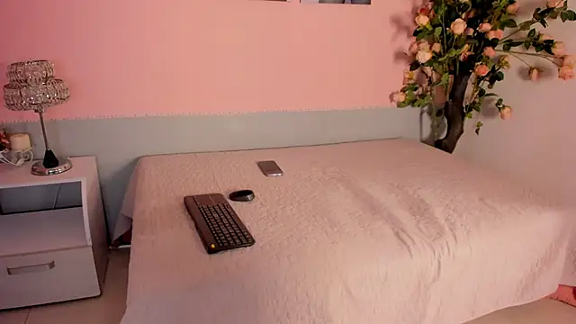 Snapshot of Stefany_gonzales_ chatting on November 24, 2025, 11:21 am Stefany gonzales online show from November 24, 2025, 11:21 am