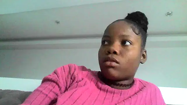 AgathaRusso online show from October 6, 2025, 7:36 pm