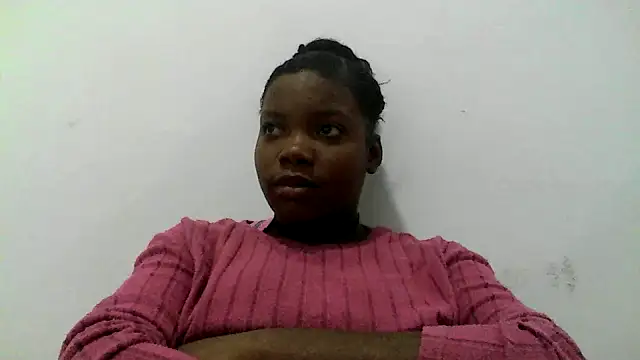 AgathaRusso online show from October 6, 2025, 4:02 am