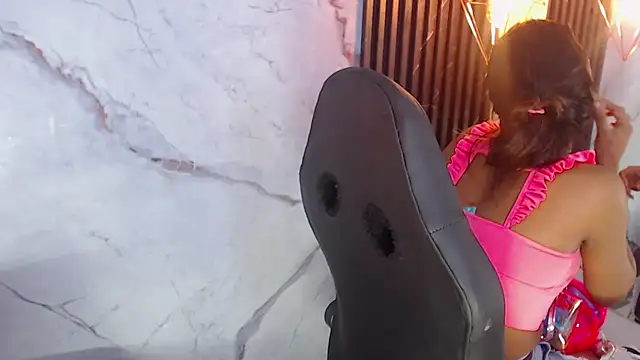 Penelopee Rouse online show from April 9, 2026, 7:09 pm