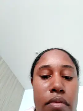 MoniqueMulberry online show from November 5, 2025, 7:28 pm