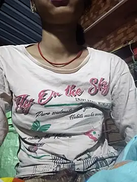 Yatiksha Beby online show from December 18, 2025, 3:38 pm