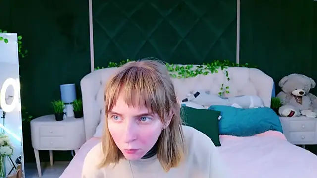 Beverly Gomes online show from October 9, 2025, 3:45 pm