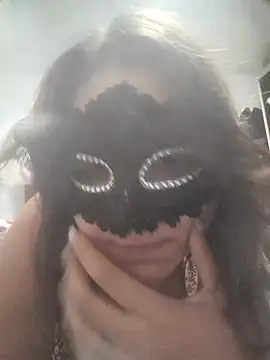Snapshot of LOCA_GIRL chatting on September 10, 2025, 7:13 pm LOCA GIRL online show from September 10, 2025, 7:13 pm