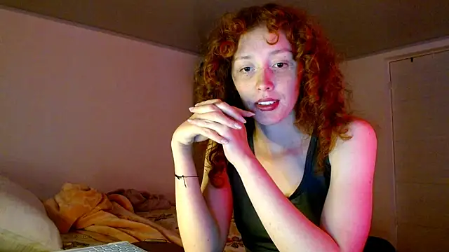 Snapshot of Myrosieposy chatting on March 1, 2026, 10:32 pm Myrosieposy online show from March 1, 2026, 10:32 pm