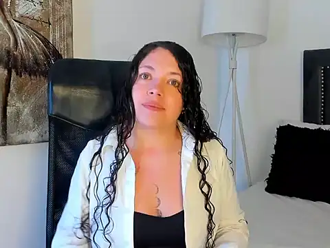 RubyStrong online show from February 15, 2026, 11:42 am